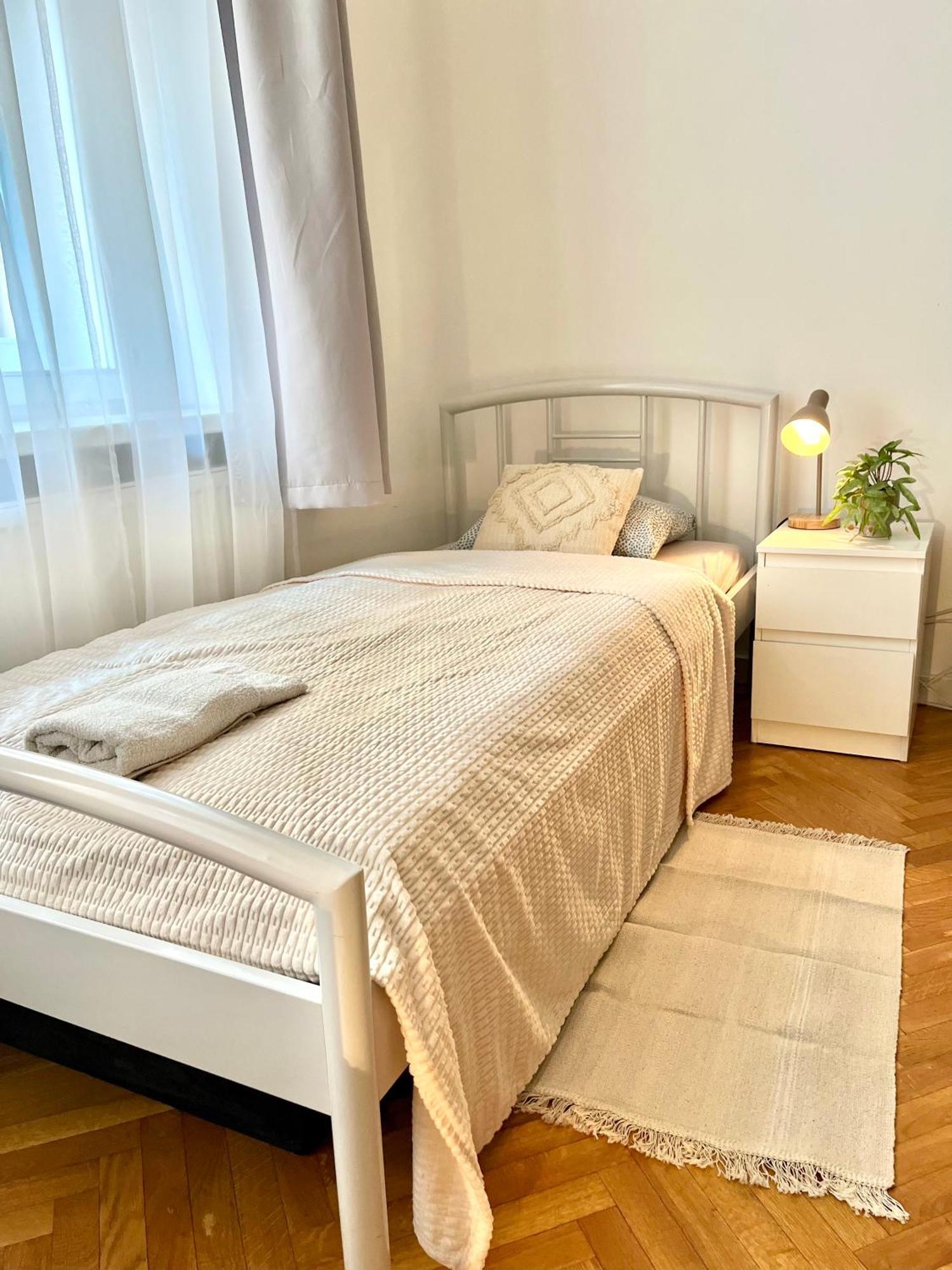 Apartment Mia - Old Town, Ac Братислава Екстер'єр фото