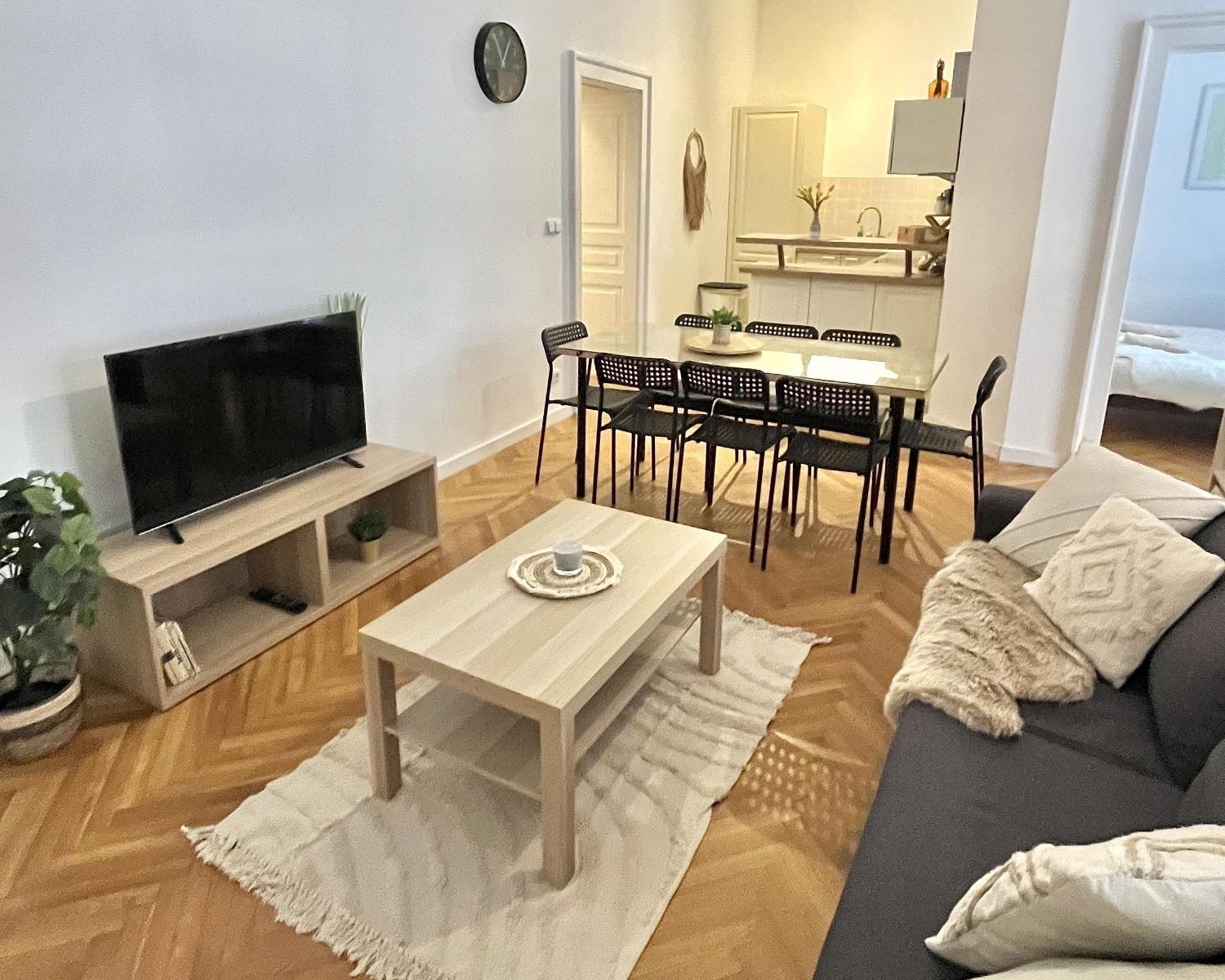 Apartment Mia - Old Town, Ac Братислава Екстер'єр фото
